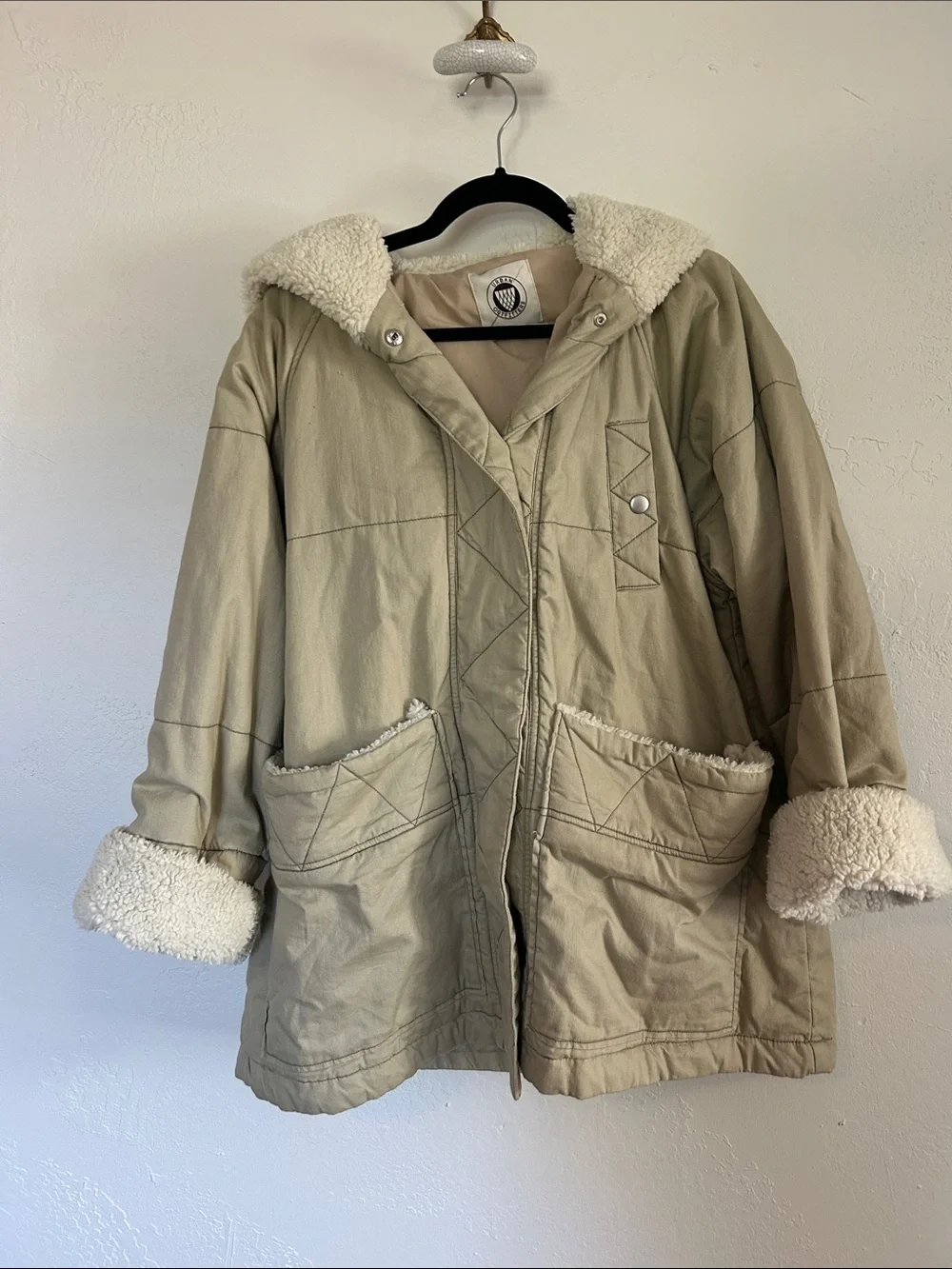URBAN OUTFITTERS Women's M Fiona Sherpa Lined Hooded Jacket Oversized Hobo Quilt - Picture 2 of 5